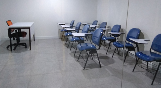ruangan belajar group maksimum 18 orang (lounge (Dokumentasi Pribadi)