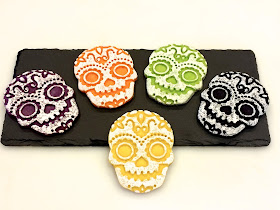 day-of-the-dead-skull-easy-halloween-cookies-fred-sweet-spirits-Día-de-Muertos