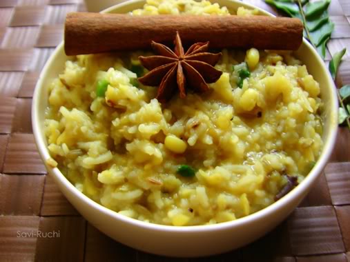 Kitchri – Yellow Lentil Rice (Gujarati Recipe)