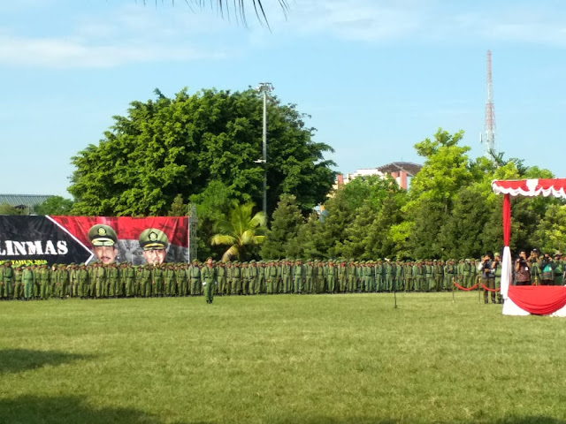 Puluhan Ribu Satlinmas Siap Amankan Pemilu 2019 1 WhatsApp%2BImage%2B2019 03 27%2Bat%2B08.28.22