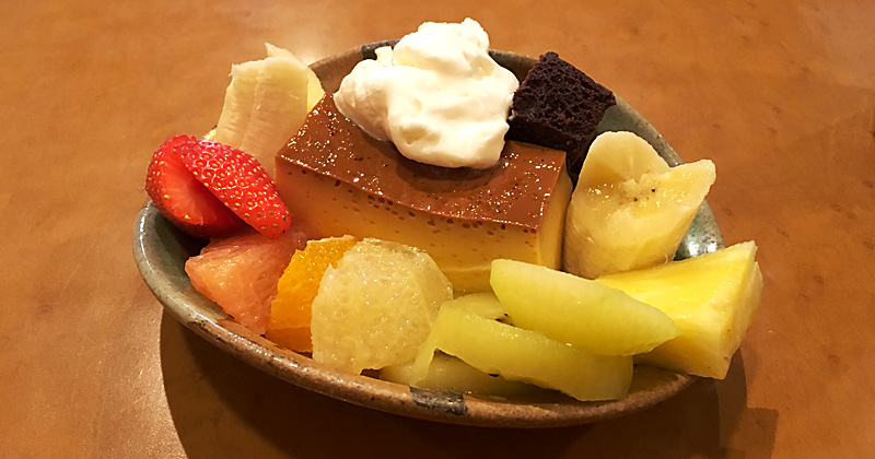 高崎 Room S のボリューミーなプリンアラモードでフルーツ三昧 昔ながらの固めプリンをひたすら食べ続けるブログ
