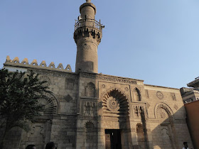 facciata della moschea di Al-Aqmar al Cairo