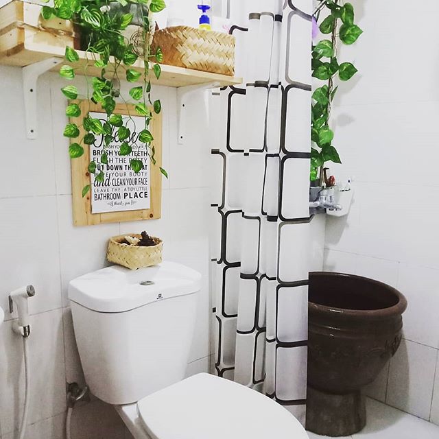 Desain Kamar Mandi Sederhana Ukuran 2x2 Dinding Tanpa Keramik