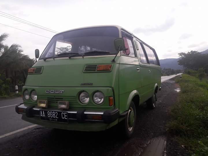 Mobil Keluarga Fenomenal Jadul Colt T120 Dijual Nih Gan