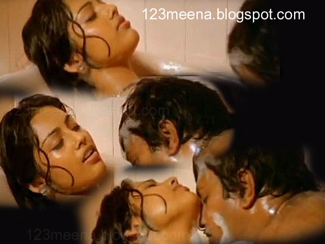 actress-meena-in-bath-tub-91.jpg
