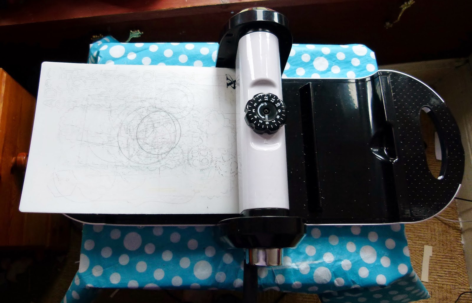 How to emboss with stencil masks using the XPress Life in a Snapshot