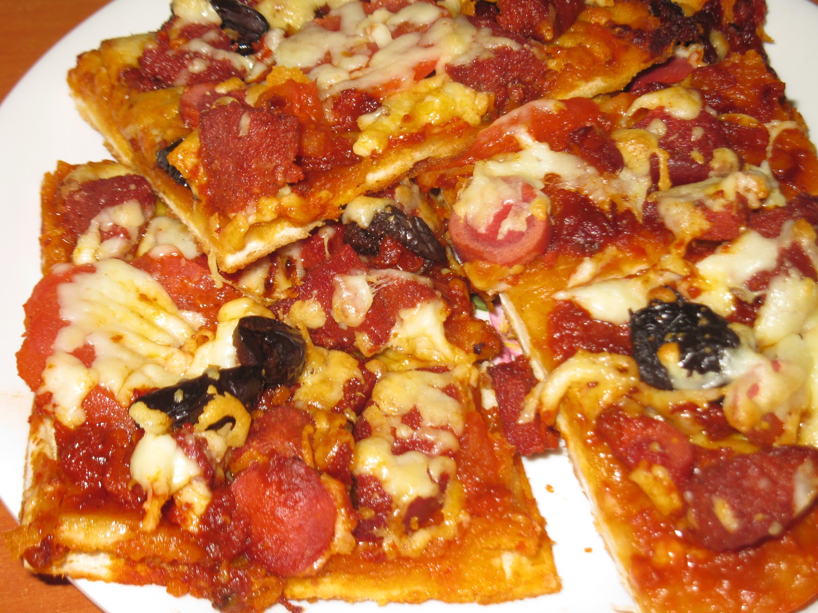 Pizza (ev yapımı) Yemek Tarifleri