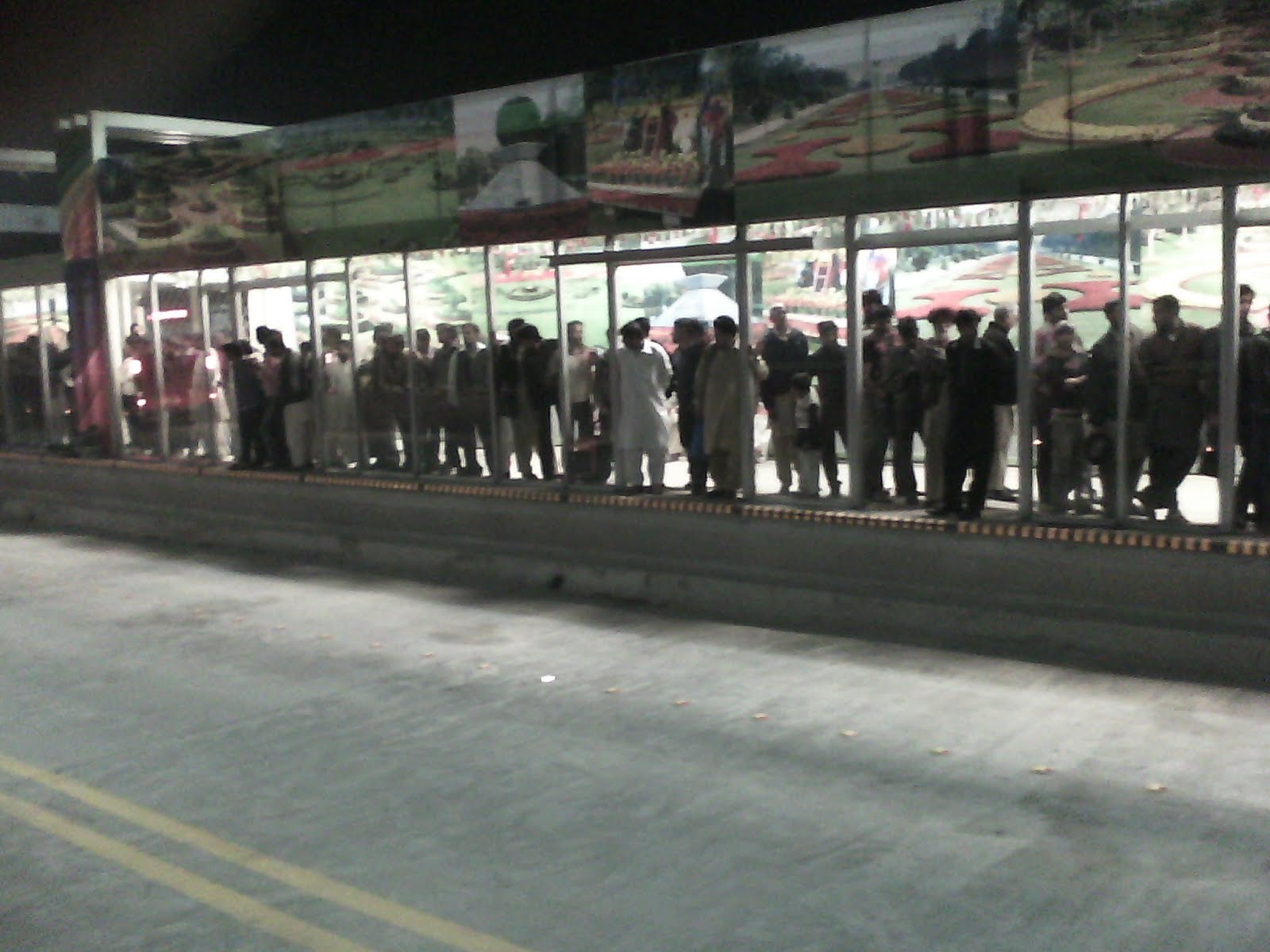 Lahore Metro Bus Service metro bus Lahore