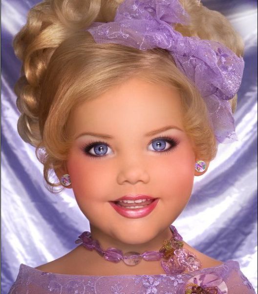 MizSya Toddlers and Tiaras They Look like a Barbie