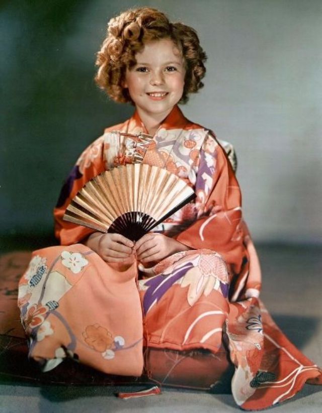 Amazing Historical Photo of Shirley Temple Black in 1935 