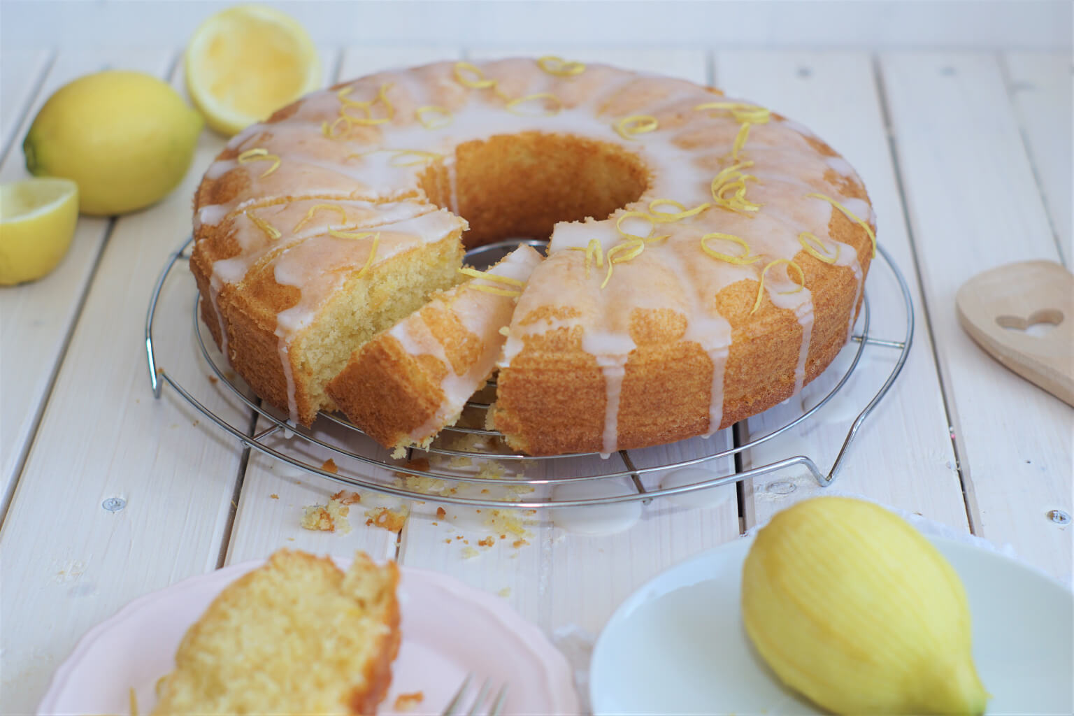 Zitronen-Buttermilch Kuchen