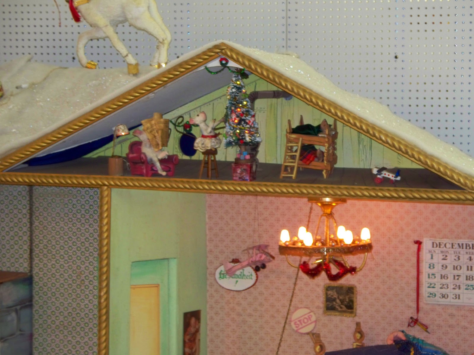 Vintage Johnstown Old Penn Traffic Christmas Display