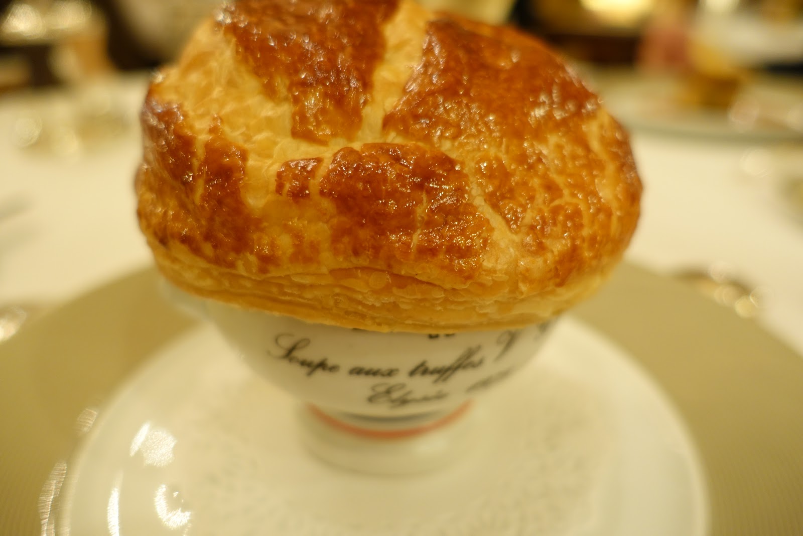 フランス料理の巨匠ポールボキューズ1985年(59歳当時)直筆サイン一点物