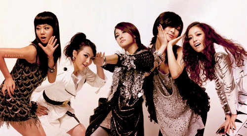 Detroit become human кэра. Kara 18. республика мали. национальный парк в танзании катави. рождественский 3d art.