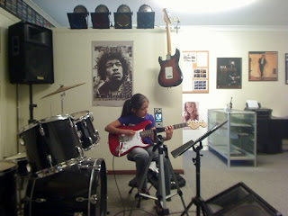 Oz Guitar / Gear Oz Guitar / Gear