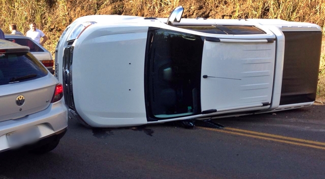 Ranger com placas de Pitanga se envolve em acidente na Rodovia do Milho