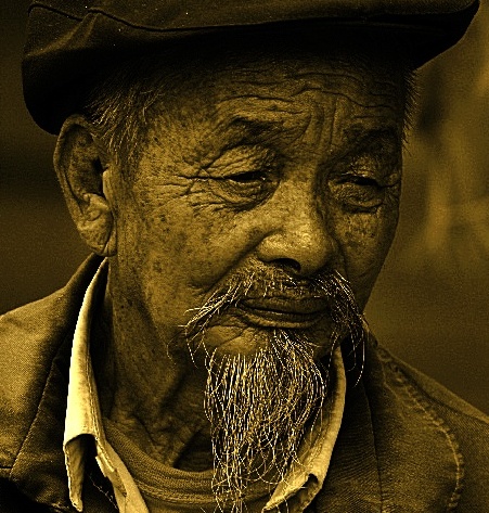 The Different Faces of a Old Man - Cool Stories and Photos