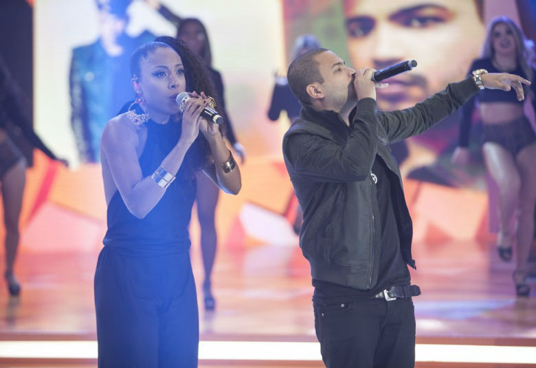 BLOG LEGENDÁRIOS Projota e Negra Li cantam sucesso 