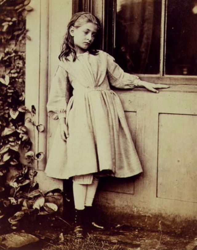 40 Amazing Portrait Photos of Children Taken by Lewis Carroll From the 19th  Century ~ Vintage Everyday