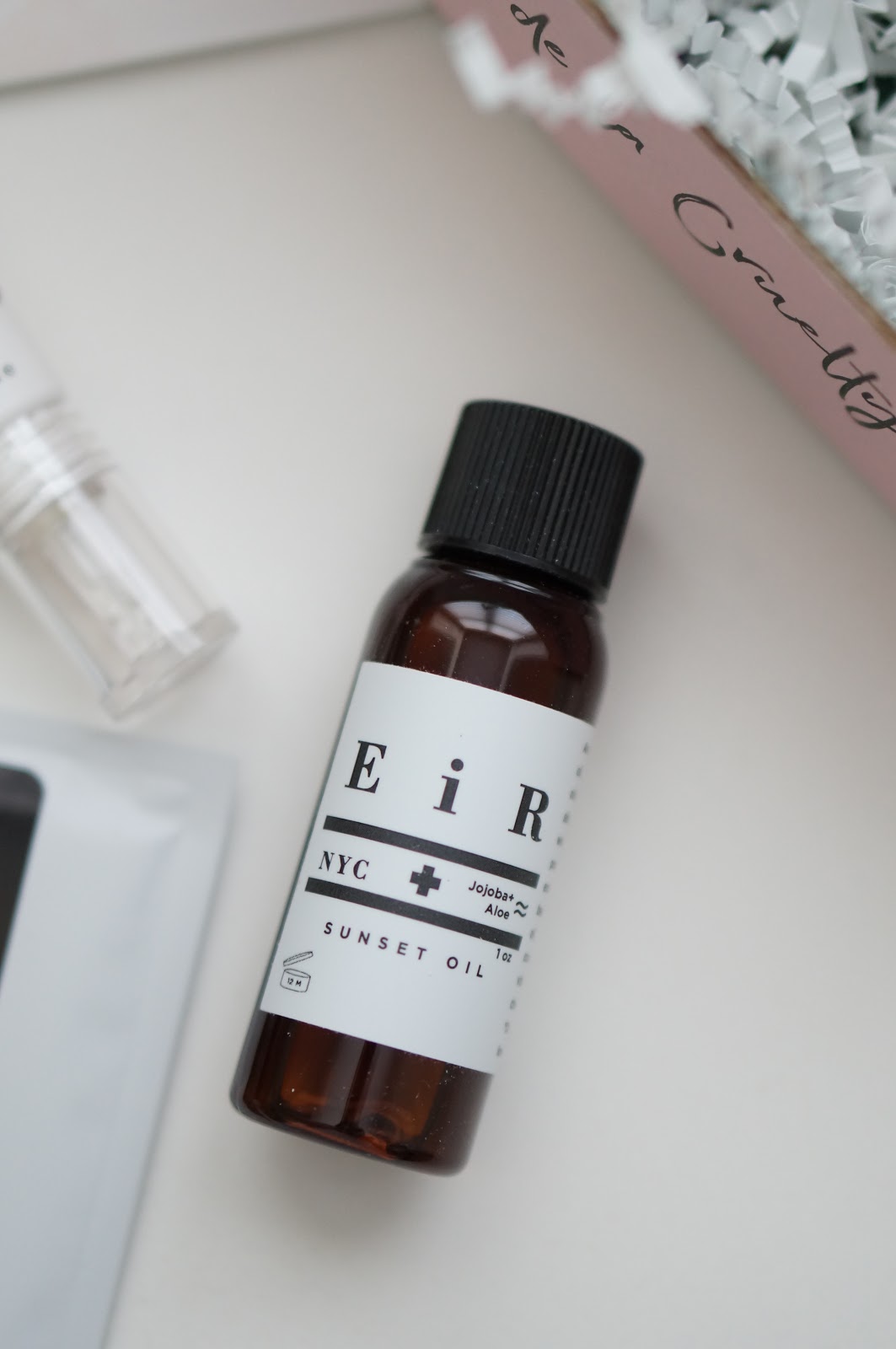 Popular North Carolina style blogger Rebecca Lately shares her Petit Vour Box Review on her blog today.  Click here to see what she got!