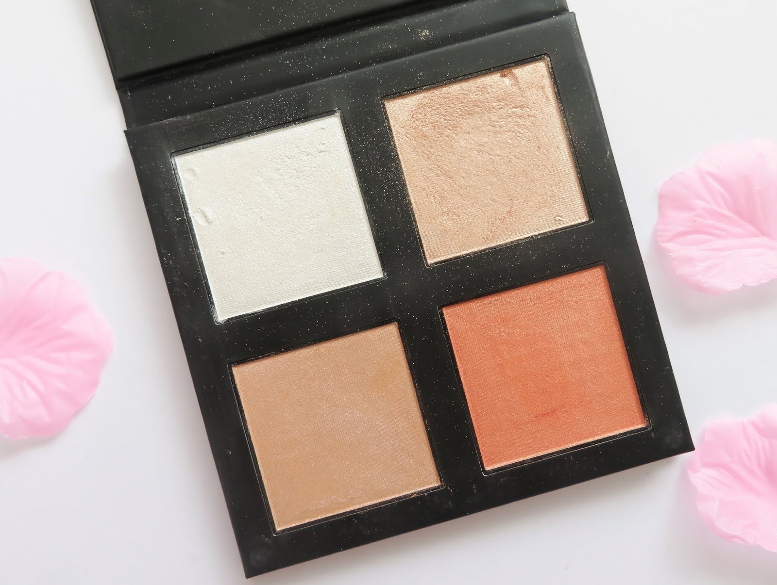 хайлайтер 4. 1 contour palette highlighter refill 3 3 г. Seven cool палетка хайлайтеров. Makeup revolution cheek kit fresh perspective. палетка теней summer dodo.