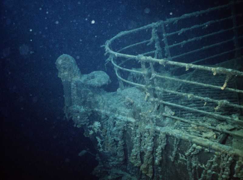 27 Haunting Photos of the Wreck of the Titanic When It Was First ...