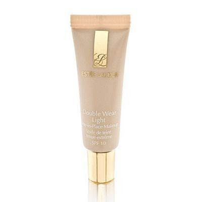 Review Estee Lauder Double Wear Light Foundation Diary Of A Beauty Addict