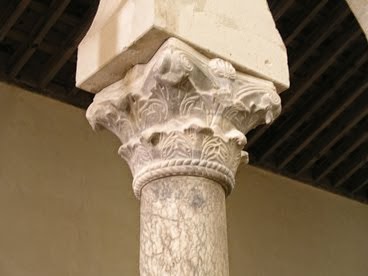 Columna y capitel. San Cebrián de Mazote