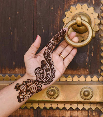 Simple Mehndi Designs For Front Hands