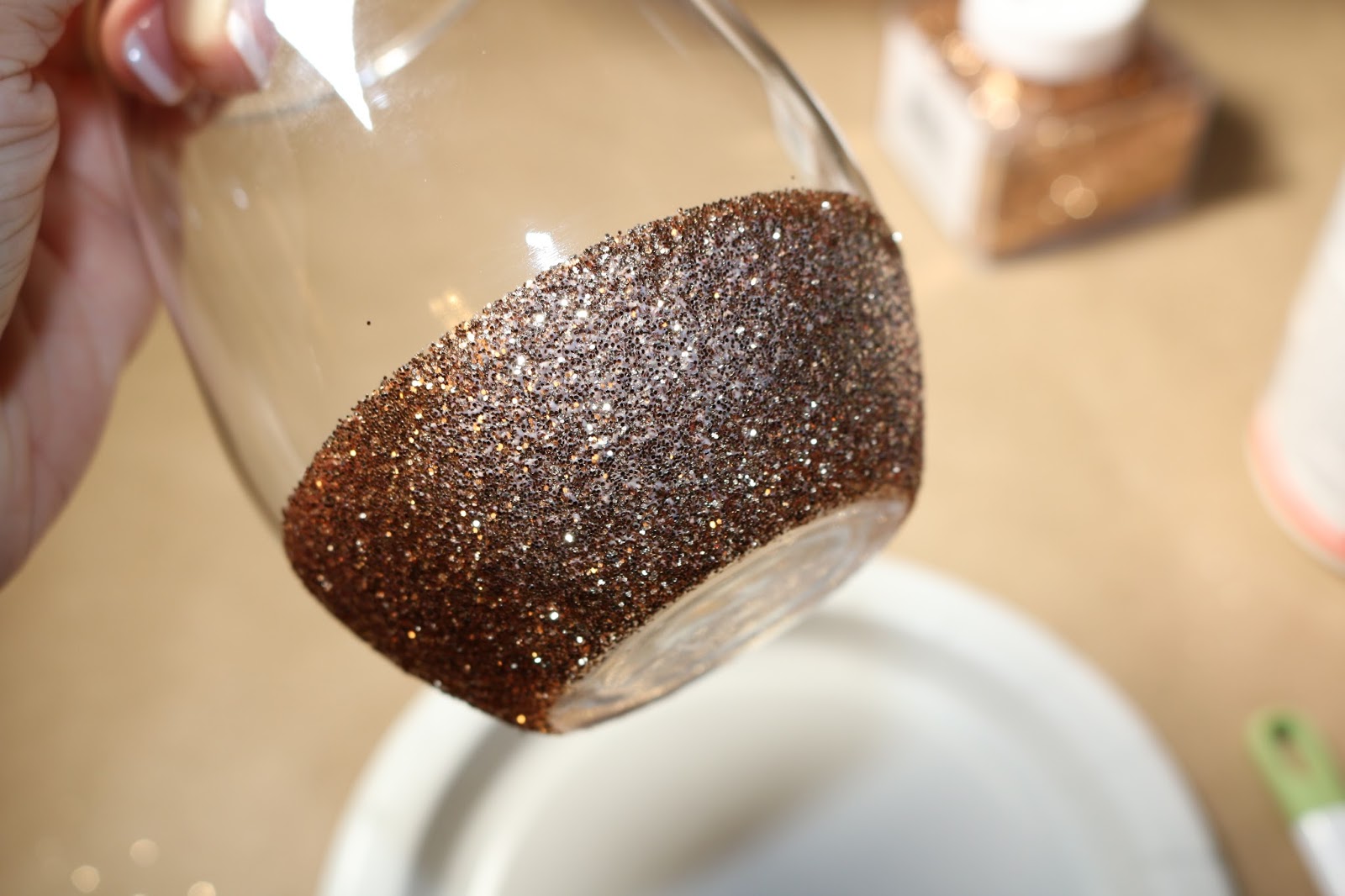 How to Glitter a Stemless Wine Glass My Glittery Heart