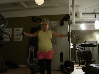 %2523%2Bstyrketr%25C3%25A4ning%2Bf%25C3%25A4rg%2Bglatt%2B%25282%2529 - Styrketräning för axlar, bröst och lite armar