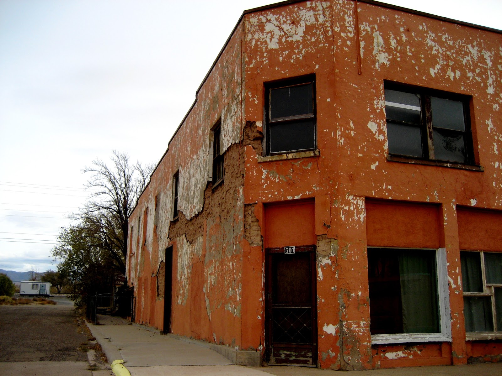 Living Rootless Carrizozo, NM Another Bite
