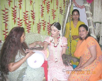 Bollywood Clothes: Abhishek Bachchan and Aishwarya Rai Wedding Pictures