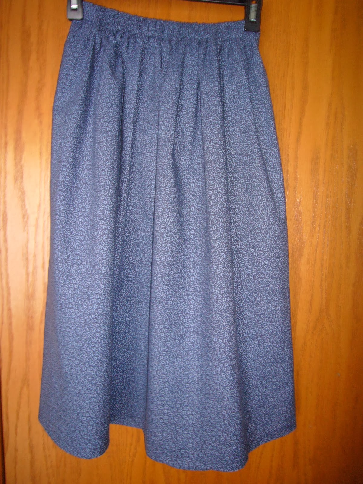 A Bobbin Winding Mama: Sprigged Calico Skirt