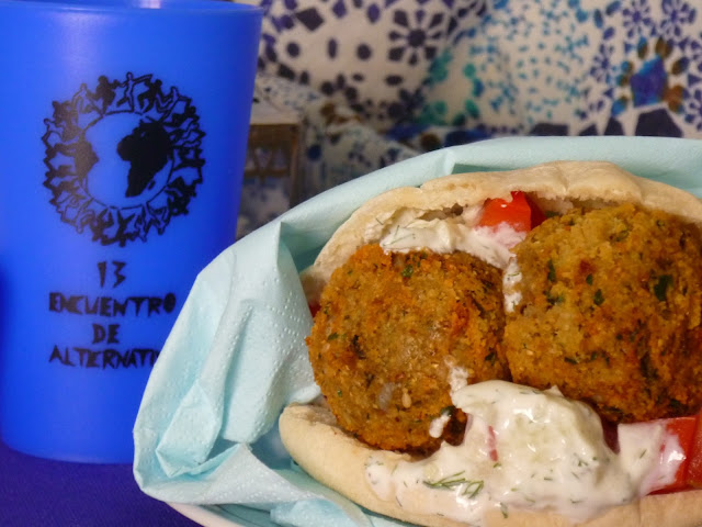 La Chef A: Falafels con tzatziki en pan de pita - Cocina callejera