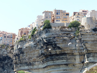 Bonifacio entre ciel et mer Bonifacio entre ciel et mer