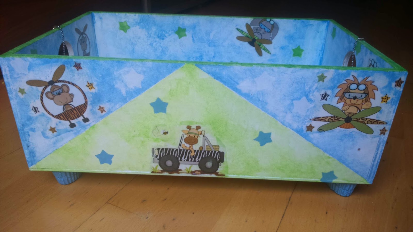 Una caja para sus juguetes muy divertida Regalos Personalizados a tu