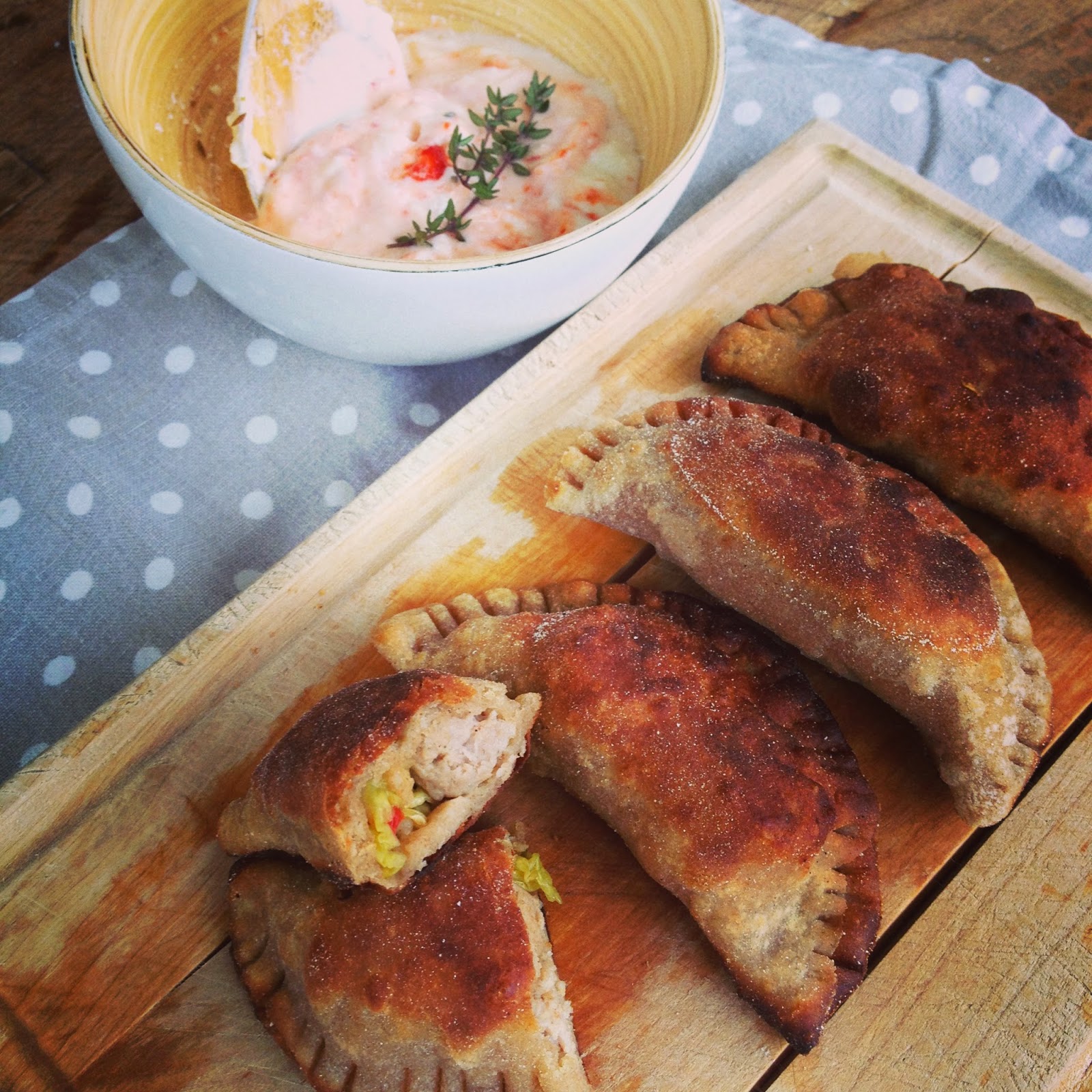 ingredientista.english Wholewheat empanadas with lamb and savoy