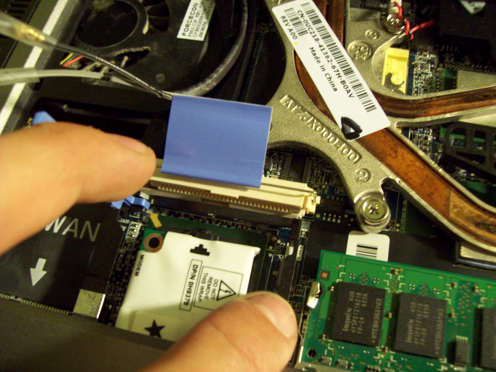FixModBreak Adding a Headphone Jack to a Dell Latitude D620 (Pure