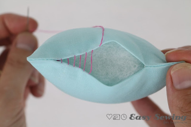 How to Do A Ladder Stitch Or Invisible Stitch by Easy Sewing For Beginners clever sewing hacks you absolutely need to know! They will make your sewing and life easier. Some of them are so amazingly simple you just won't believe you haven't thought of yourself!
