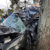 Tragédia: Carro bate em árvore e destrói totalmente com vítima fatal, na Ba 01 em frente a faculdade de Ilhéus. Veja fotos