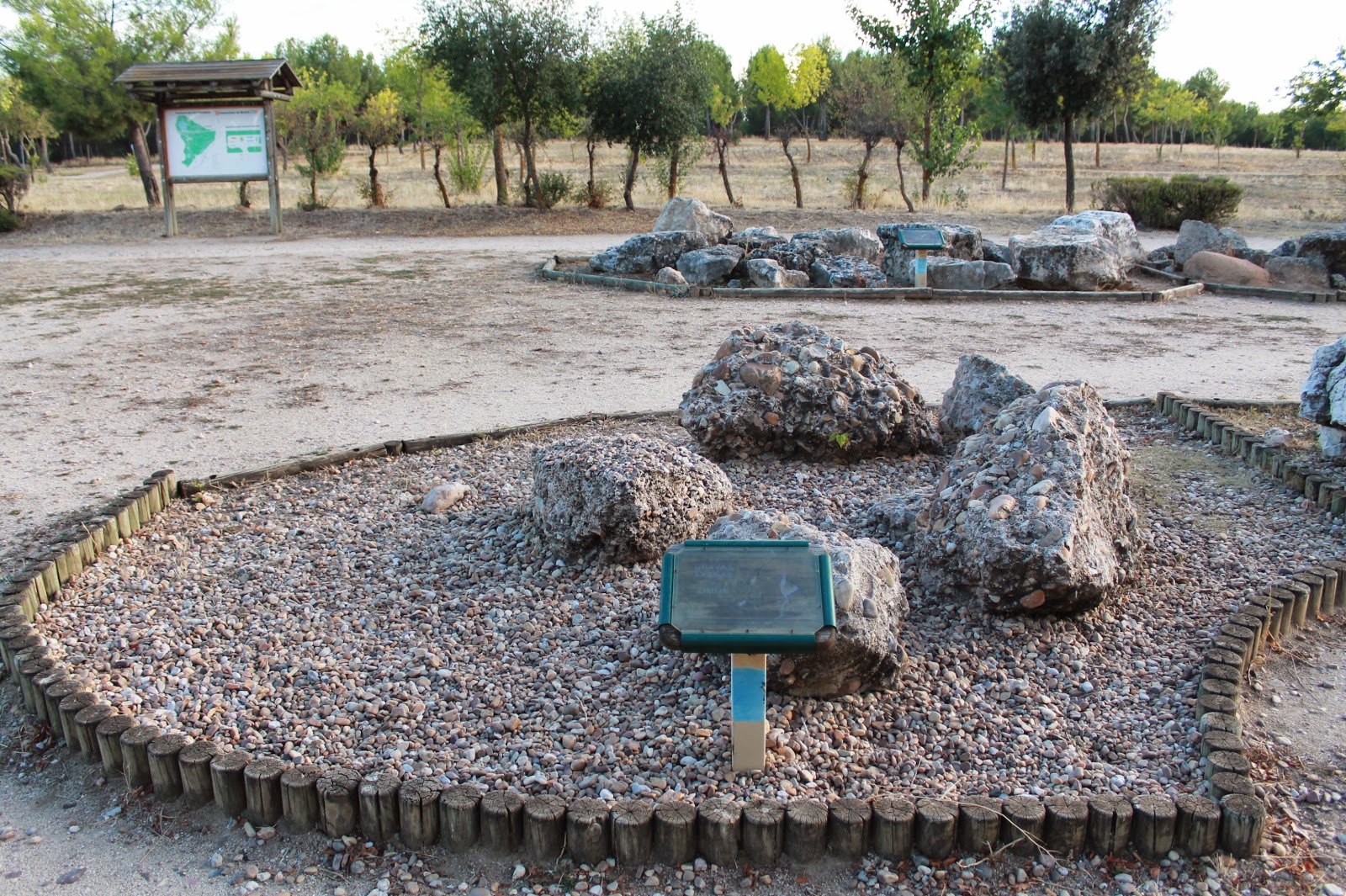 El Sombrero de Nosferatu: Jardín de Rocas - Parque La Polvoranca