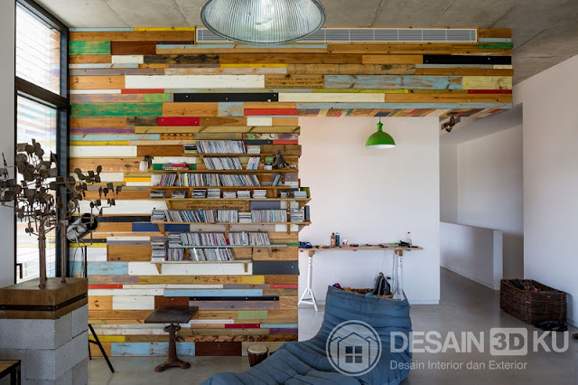 Desain Rumah Dengan Dinding Scrap Wood