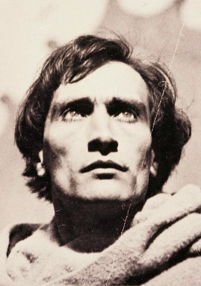 В компании антонена арто. Антонен арто (1896-1948). Арто режиссер. Арто 4. Антонен дебидур.