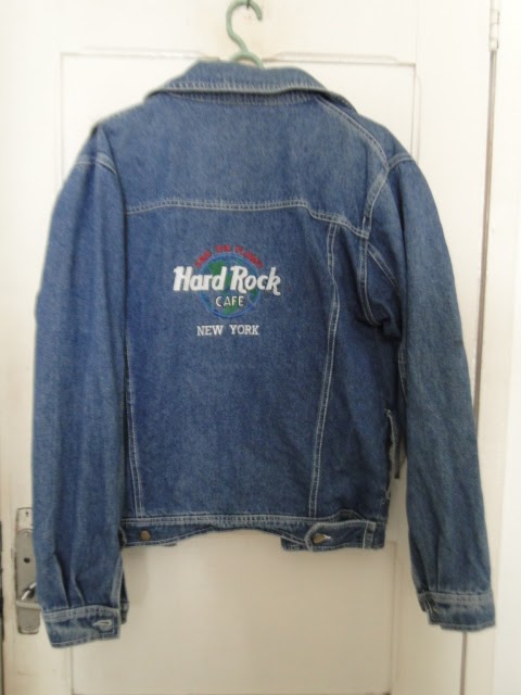 jaqueta jeans hard rock brecho