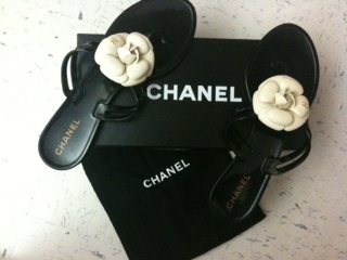 chanel rubber flower flip flops
