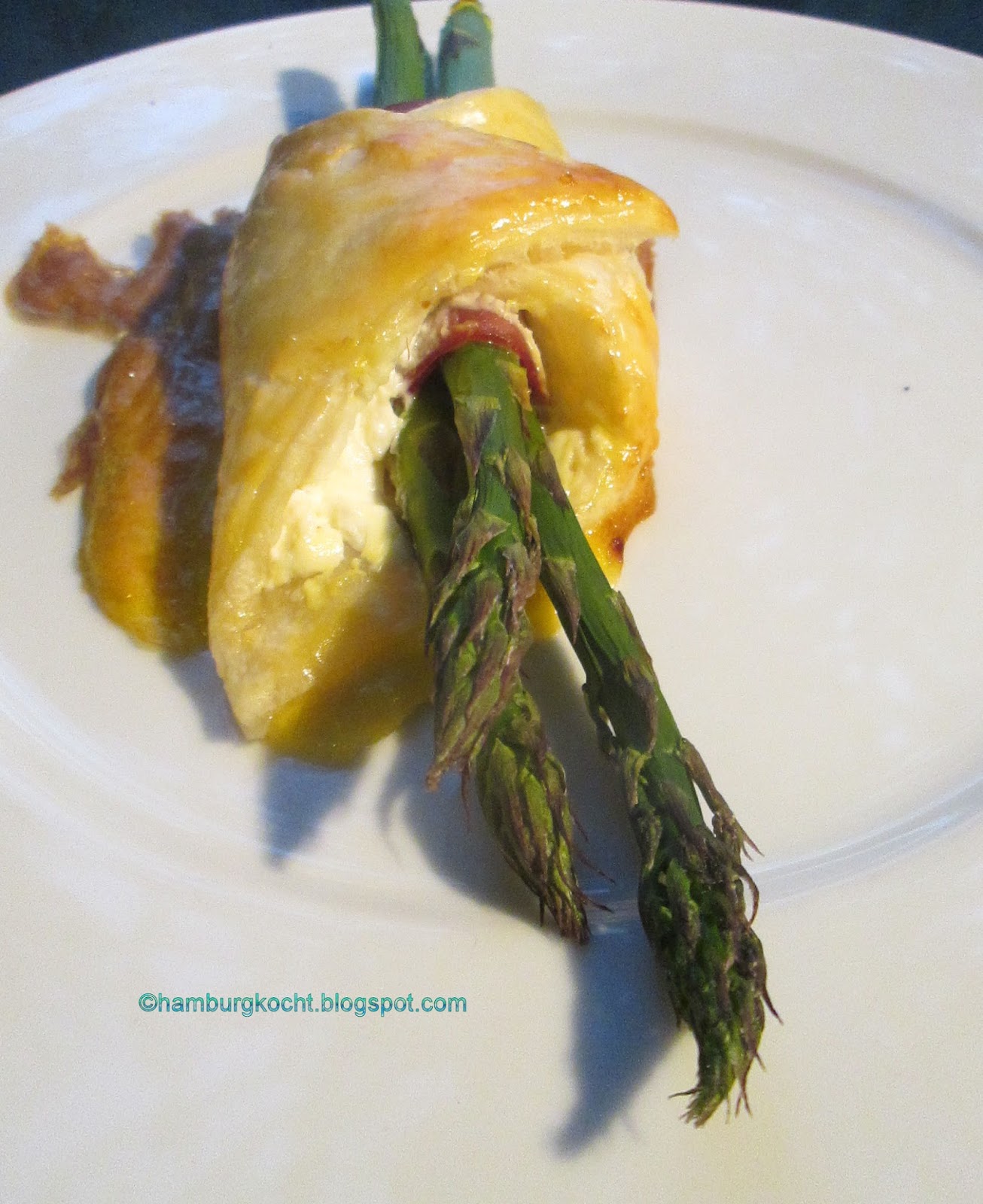 Hamburg kocht!: Spargel-Blätterteig-Taschen