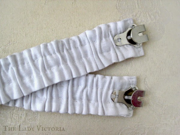 garter construction elastic trouser hooks