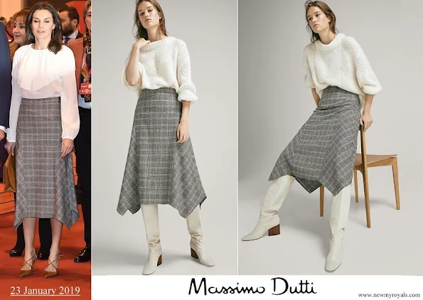 Queen Letizia wore Massimo Dutti Pointed-check-wool skirt