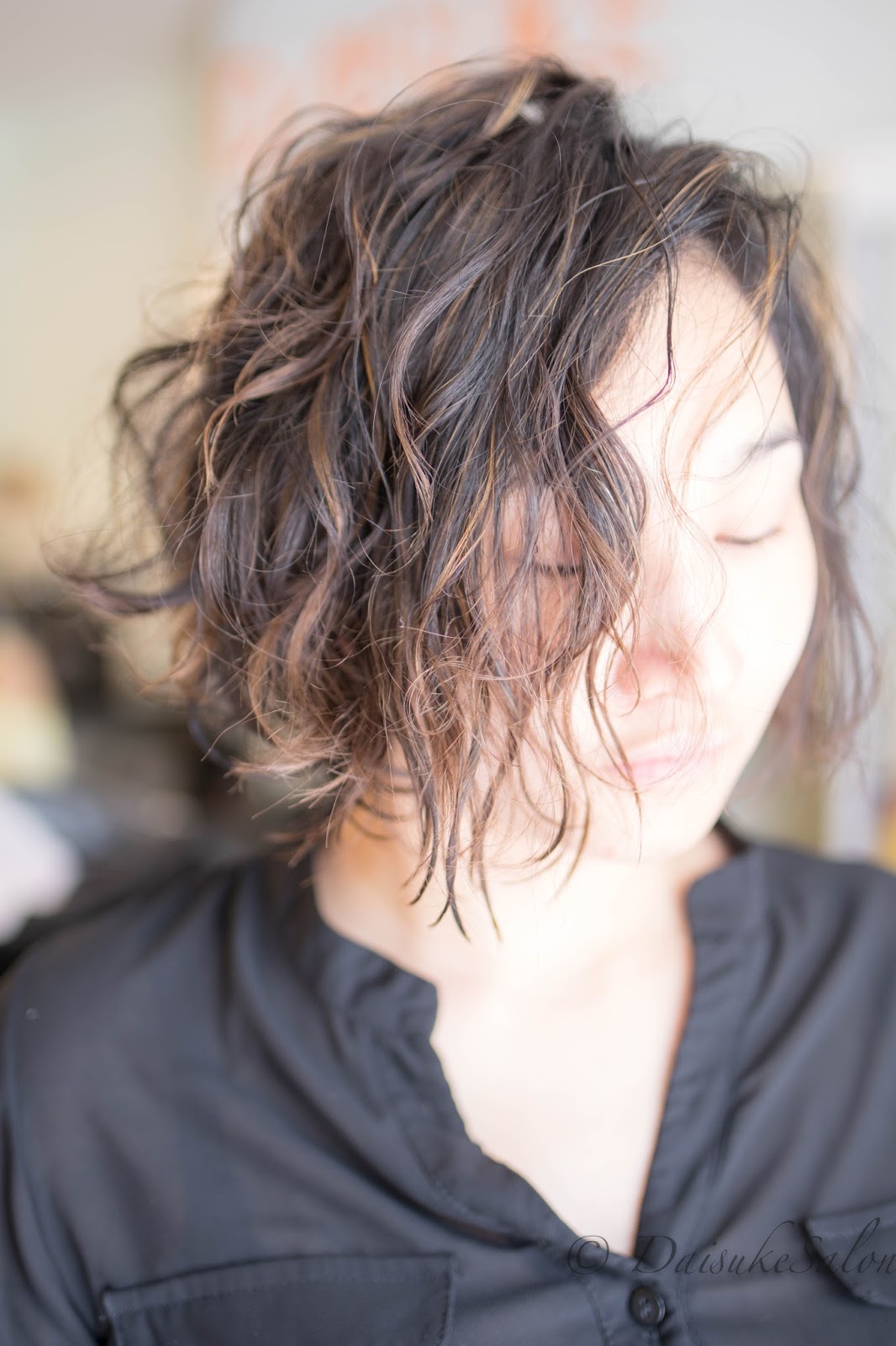 Japanese Air Wave Perm with Thin Highlight